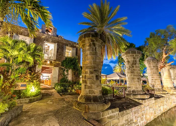 Admiral'S Inn And Gunpowder Suites